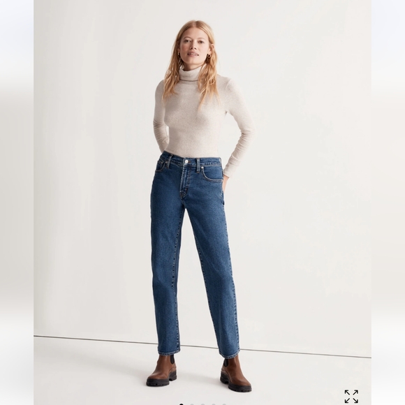 Madewell Perfect Vintage Straight Jean in Bright Indigo Wash- Insta cozy… - Picture 2 of 10